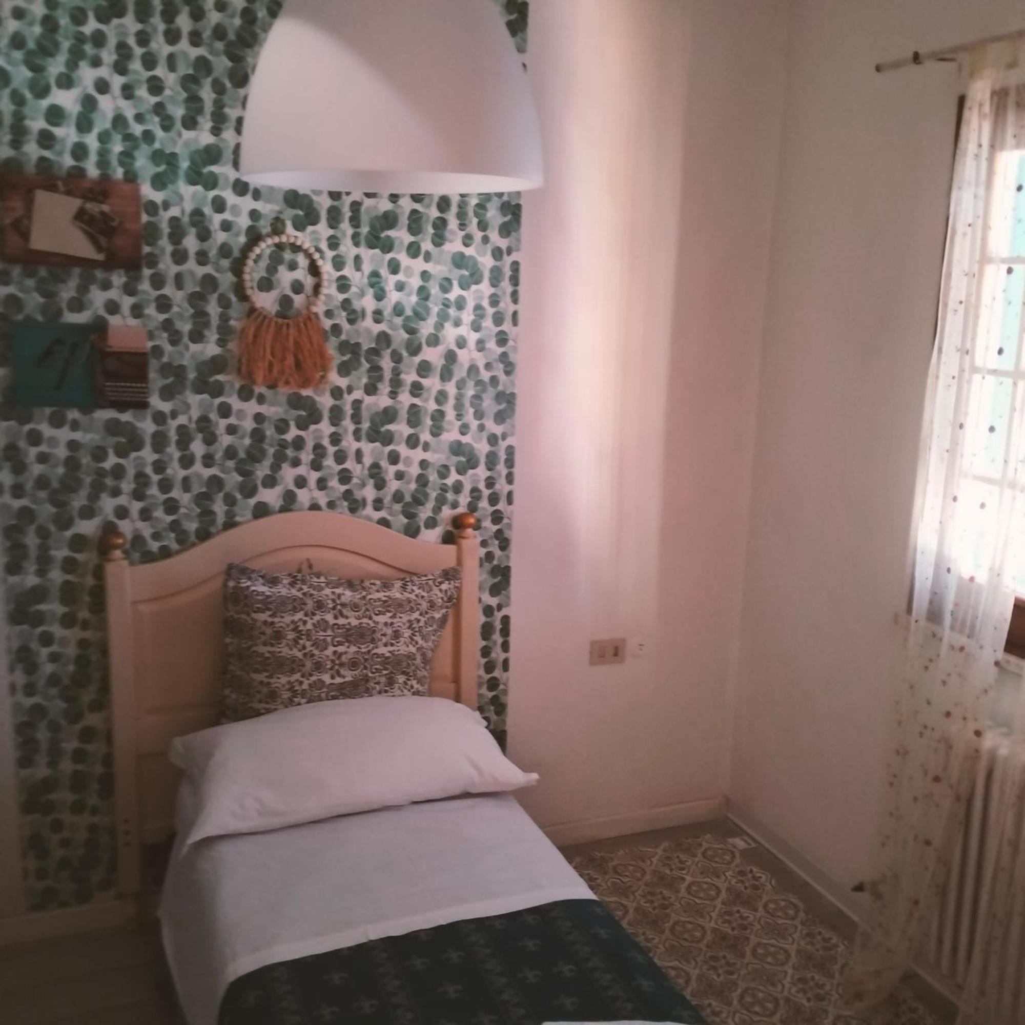 Hotel Vergilius Риччоне Экстерьер фото